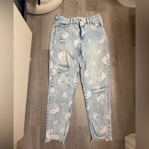 Tinseltown Light Blue Yin Yang Distressed Jeans